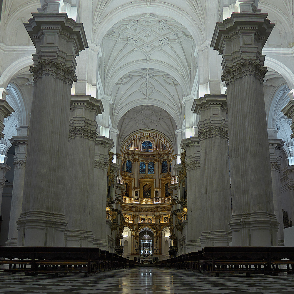 Nave central de la Catedral de la Encarnación de Granada